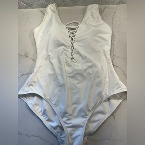 White Michael Kors lace up swimsuit!🤍